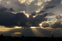Sonnenstrahlen mit Heissluftballons